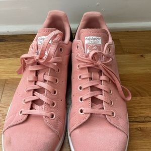 Women’s size 9 adidas Stan Smith (men’s 7)
